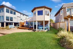 Dog friendly oceanfront house with sweeping ocean views and wood burning fireplace - Image 4