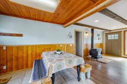 Dog friendly house near the ocean with woodstove yard patio and washer dryer - Image 5