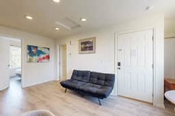 Private Hillside Condo in the Heart of Lincoln City Dog Friendly - Image 2