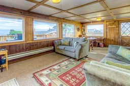 Dog friendly home across from the beach with grill deck and amazing ocean views - Image 4