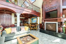 Oceanfront Villa with WiFi Private Hot Tub Balconies Beach Access and Game Room - Image 5