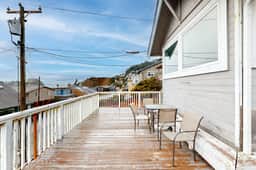 Pleasant dog friendly house with panoramic views short walk to the beach - Image 4
