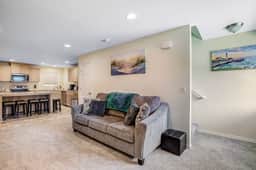 Beachside home with central AC washer dryer 1 minute walk to beach - Image 3