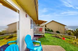 Oceanview Condo Dog Friendly Close to Beach and Everthing in Town - Image 2