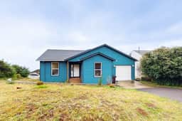 Spacious retreat with beautiful ocean views dog friendly with WiFi patio - Image 2