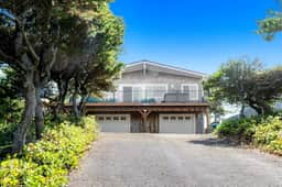 Ocean and Lake View Home with Private Hot Tub 1 2 Block to Beach Dogs OK - Image 4