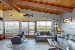 Ocean and Lake View Home with Private Hot Tub 1 2 Block to Beach Dogs OK - Image 5