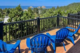 Sweeping ocean view home with fireplace grill and foosball table dog friendly - Image 2