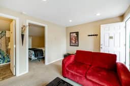 Dog Friendly Cabin near the Beach with Deck Gas Fireplace Kitchenette Free WiFi - Image 5