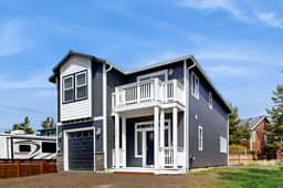 New coastal house with beach access balcony central AC and washer dryer - Image 2