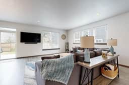 New coastal house with beach access balcony central AC and washer dryer - Image 3