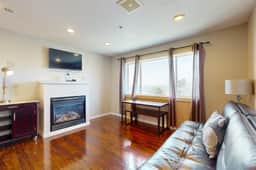 Dog Friendly Condo with Stunning Ocean Views and Easy Beach Access - Image 4
