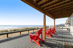 Dog friendly waterfront rental just steps from the beach and restaurants - Image 2