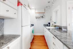 Dog friendly condo with ocean views private balcony and great location - Image 5