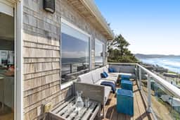 Remodeled home with multiple decks and ocean views short walk to beach - Image 4