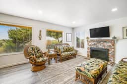 Entire oceanfront duplex with ocean view expansive deck and beach access - Image 2