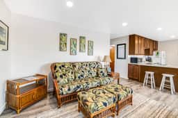 Entire oceanfront duplex with ocean view expansive deck and beach access - Image 3