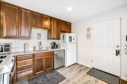 Entire oceanfront duplex with ocean view expansive deck and beach access - Image 5