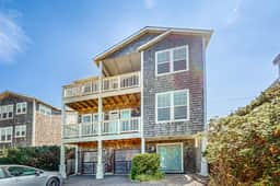 Gorgeous ocean view home with hot tub game room steps to beach - Image 2