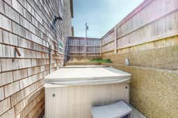 Gorgeous ocean view home with hot tub game room steps to beach - Image 4