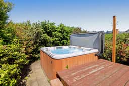 Dog Friendly house with ocean view private hot tub wall of windows - Image 4