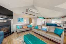 Gorgeous Ocean Views Private Hot Tub Game Room WiFi Patio and Washer Dryer - Image 3