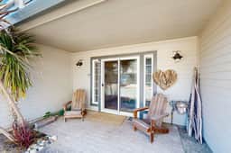 Three Story Beach Townhouse with Ocean View Fireplace Gas Grill and Balcony - Image 5