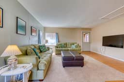 Convenient Home with Ocean View and Great Location Close to Beach Access Town - Image 5