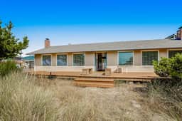 Oceanfront dog friendly home with sunny deck ocean view and washer dryer - Image 2