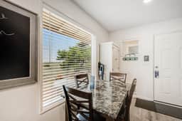 Oceanfront dog friendly home with sunny deck ocean view and washer dryer - Image 5
