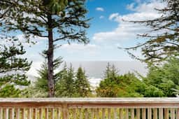 Beautiful Home Above Maxwell Point with Huge Balcony and Stunning Ocean Views - Image 3