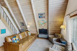 Quiet Coastal Cabin Home with Private Hot Tub Less Than a Block From Beach - Image 5