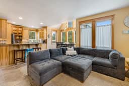 Dog friendly coastal retreat with a game room patio grill jetted tub and with D - Image 3