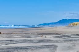 Vintage Style Home with Easy Beach Access Dog friendly - Image 3