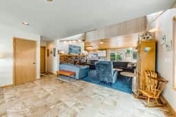 Spacious family home with ocean view balcony deck and fireplace dogs OK - Image 4