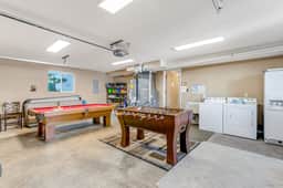 Bright home with stunning ocean views private hot tub and nearby beach access - Image 3