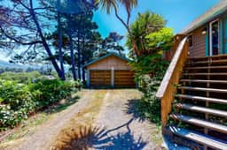 Home near the ocean with beach access washer dryer decks two dogs welcome - Image 4
