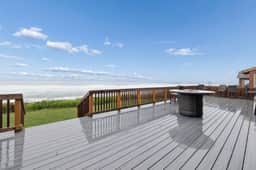 Oceanfront dog friendly house with deck private hot tub and stunning views - Image 3