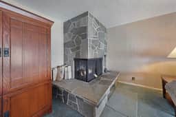 Lovely oceanfront condo with sweeping water views and balcony - Image 3