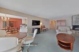 Lovely oceanfront condo with sweeping water views and balcony - Image 4