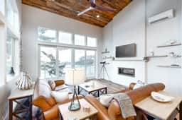 Stunning oceanfront retreat with gourmet kitchen and high speed WiFi dogs welcome - Image 3