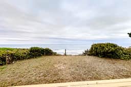 Two Story Dog Friendly Oceanfront Home with Free WiFi and Gas Fireplace - Image 2