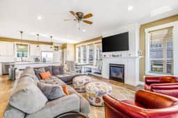 Coastal Oasis Near the Beach and Town with Private Hot Tub Fast WiFi and Ocean Views - Image 3