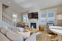 Discover Coastal Bliss Your Perfect Retreat Awaits in Lincoln City - Image 4