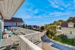 Discover Coastal Bliss Your Perfect Retreat Awaits in Lincoln City - Image 3