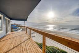 Impressive oceanfront home with great views dog friendly - Image 3