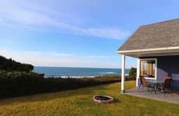 Coastal gem with ocean views easy walk to beach and WiFi - Image 3