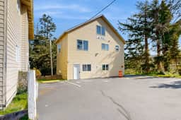 Sandstone Point Condo Only a Few Blocks to the Beach Dogs Welcome - Image 5