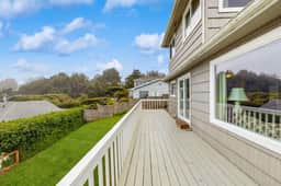 Cozy Oceanview Home with the Best Vistas in Road s End Dogs Welcome - Image 3
