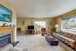 Cozy Oceanview Home with the Best Vistas in Road s End Dogs Welcome - Image 5